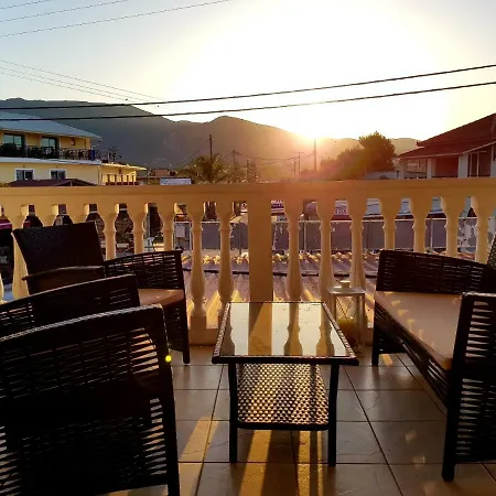 Mojo Modern * Alykanas (Zakynthos)